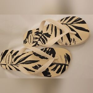 Havaianas sz 8 brand new